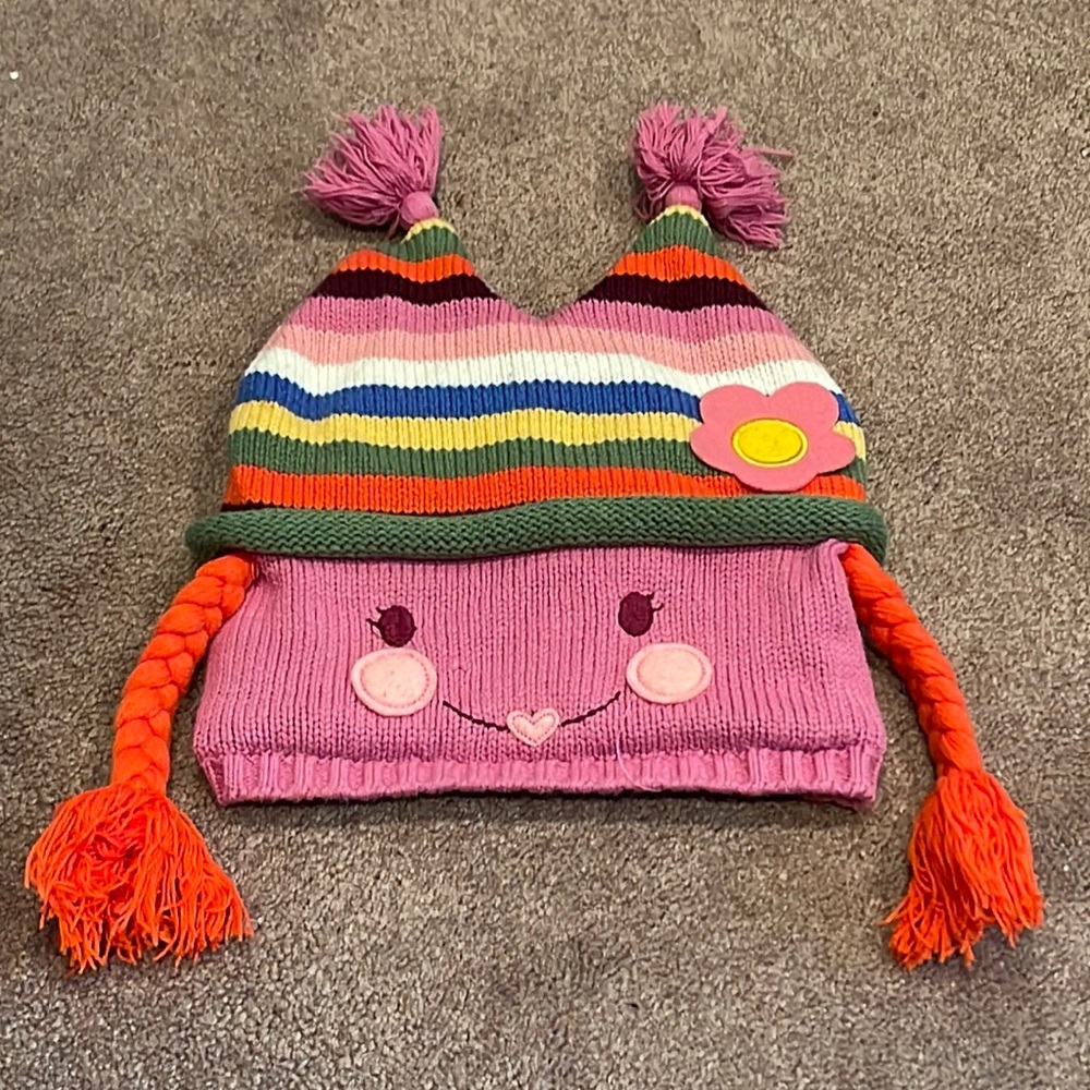 CUTE WINTER HAT - Picture 1 of 3